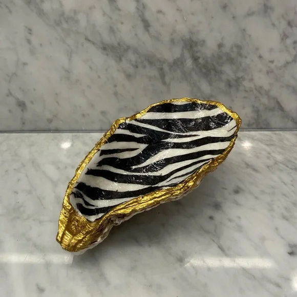 Zebra Decoupage Handmade Oyster - Picture 1 of 4